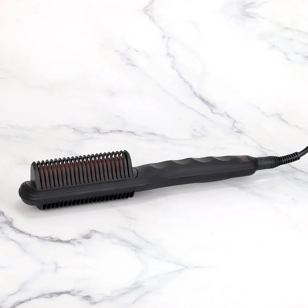 Brush away the Frizz Straightening Anti-Frizz Smoothing Brush